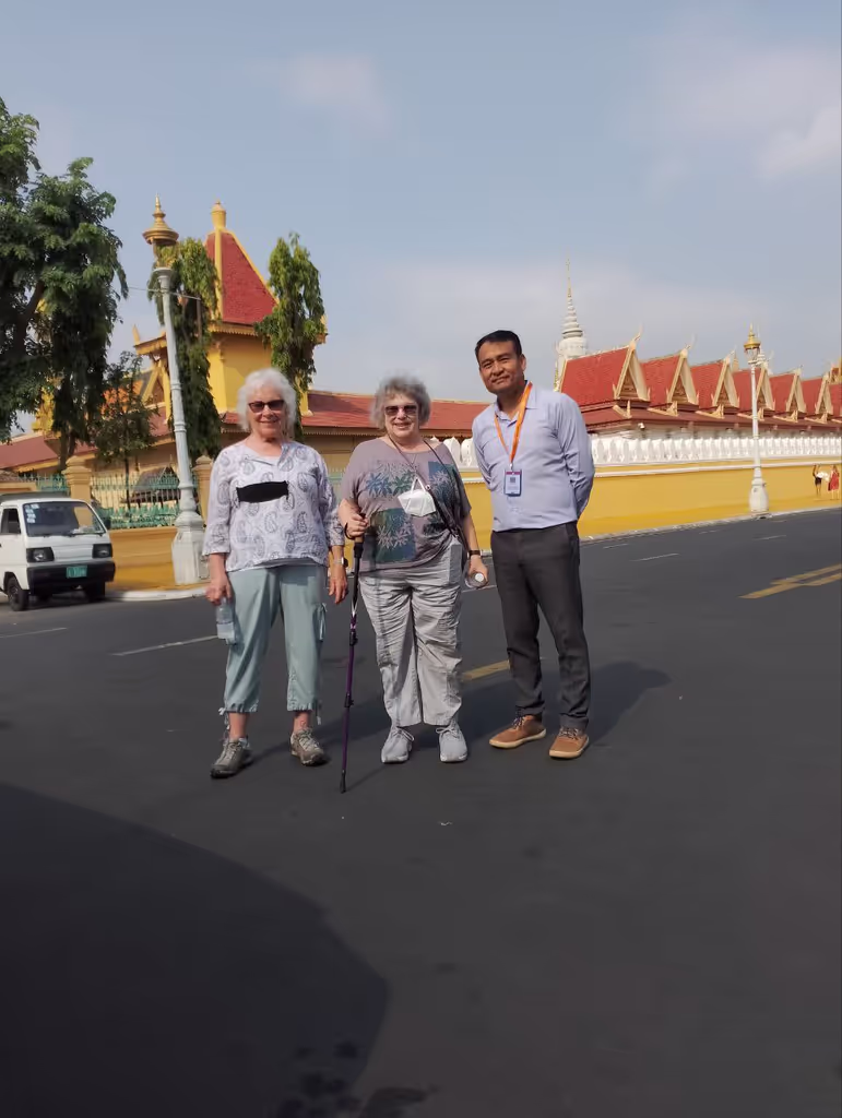Phnom Penh Private Tour - Before heading to the royal palace