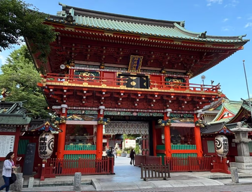 Tokyo Private Tour - Kanda Myojin  Zuishin mon front view