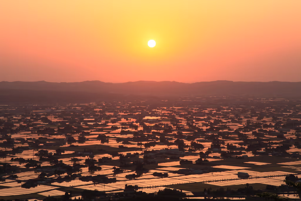 Toyama Private Tour - Sankyoson in the evening