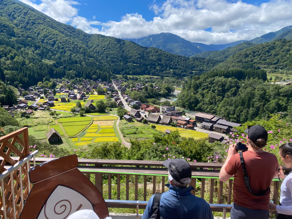 Toyama Private Tour - Shirakawago, Spring 2026