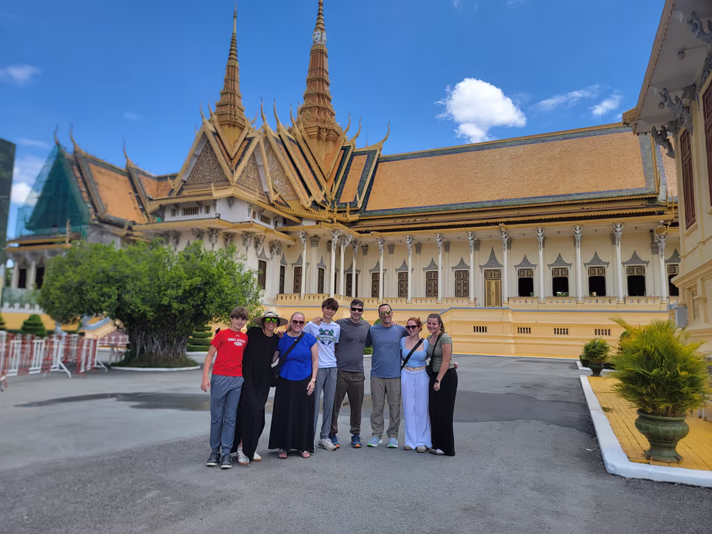 Phnom Penh Private Tour - Group picture in front of the throne Hall