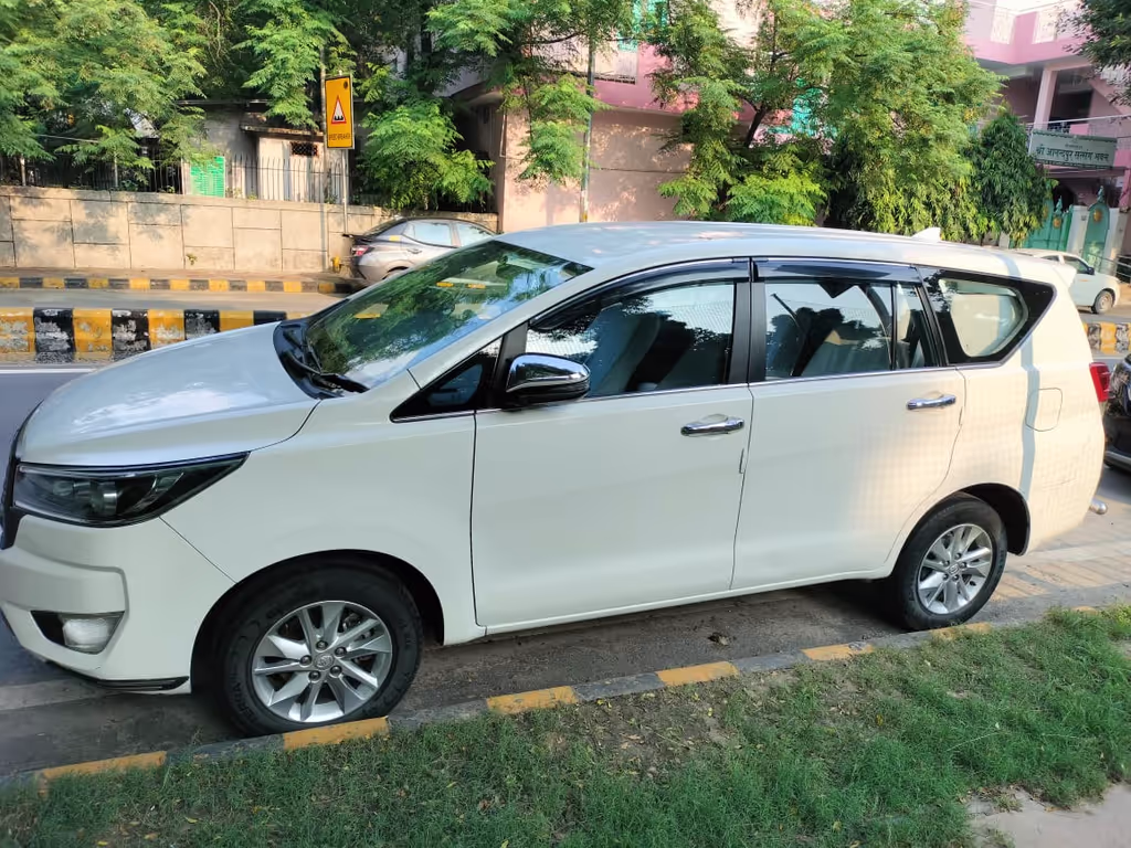 Jaipur Private Tour - car for tour