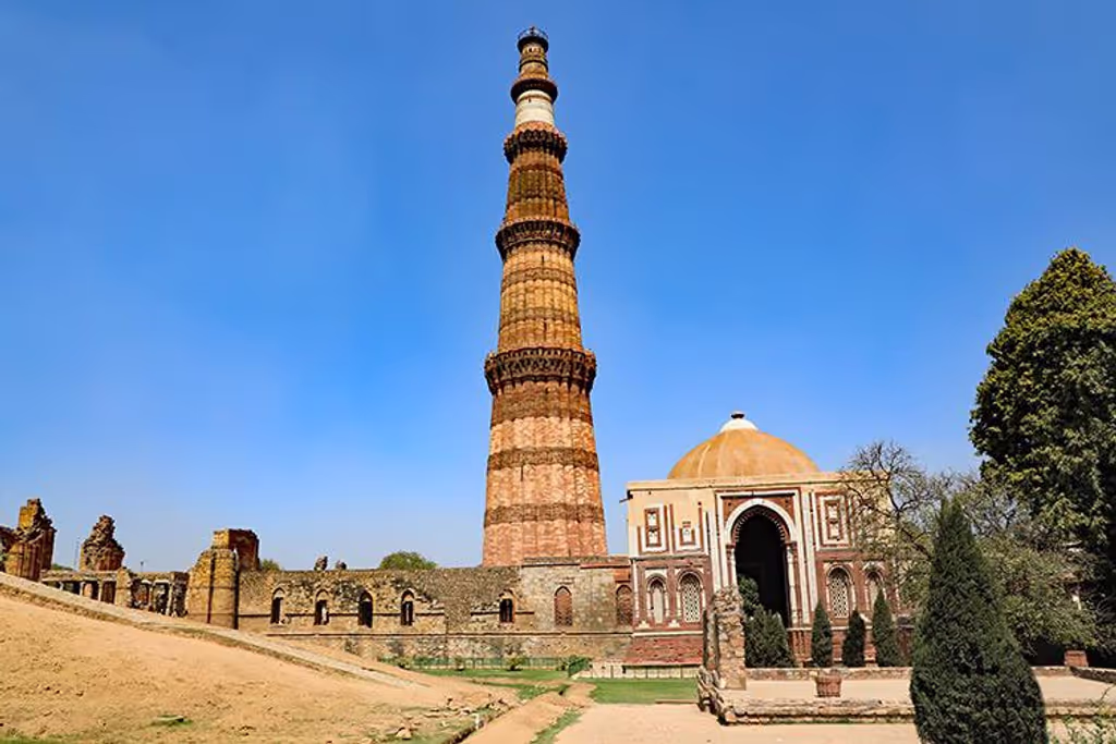 Khajuraho Private Tour - Qutub Minar