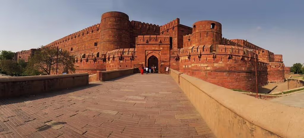 Khajuraho Private Tour - Red fort Agra