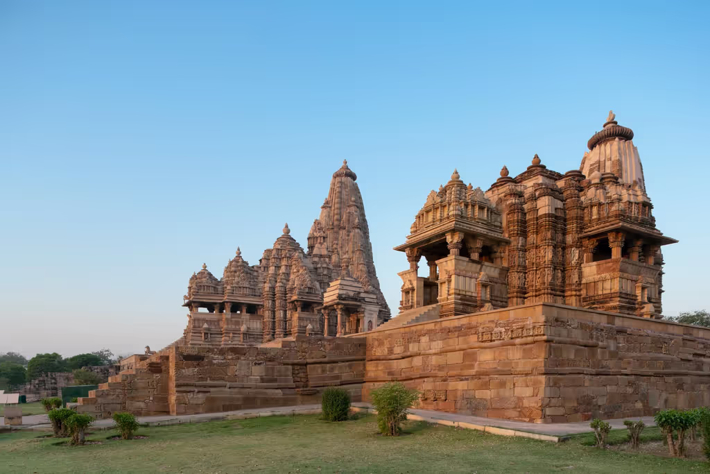 Khajuraho Private Tour - Groups of temples