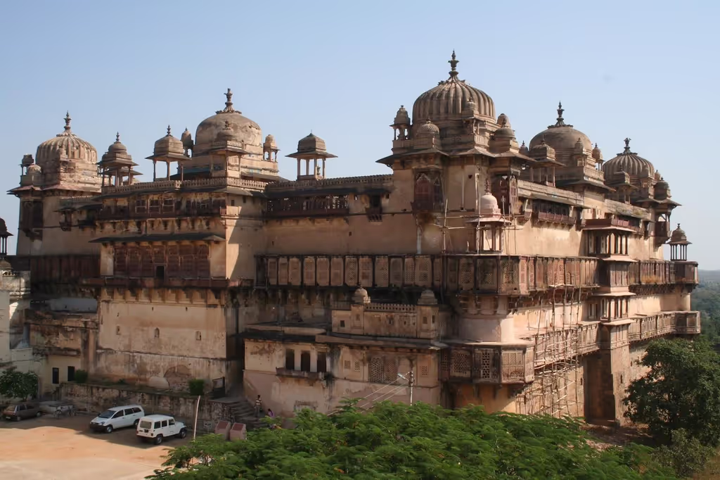 Khajuraho Private Tour - Palace view Orchha