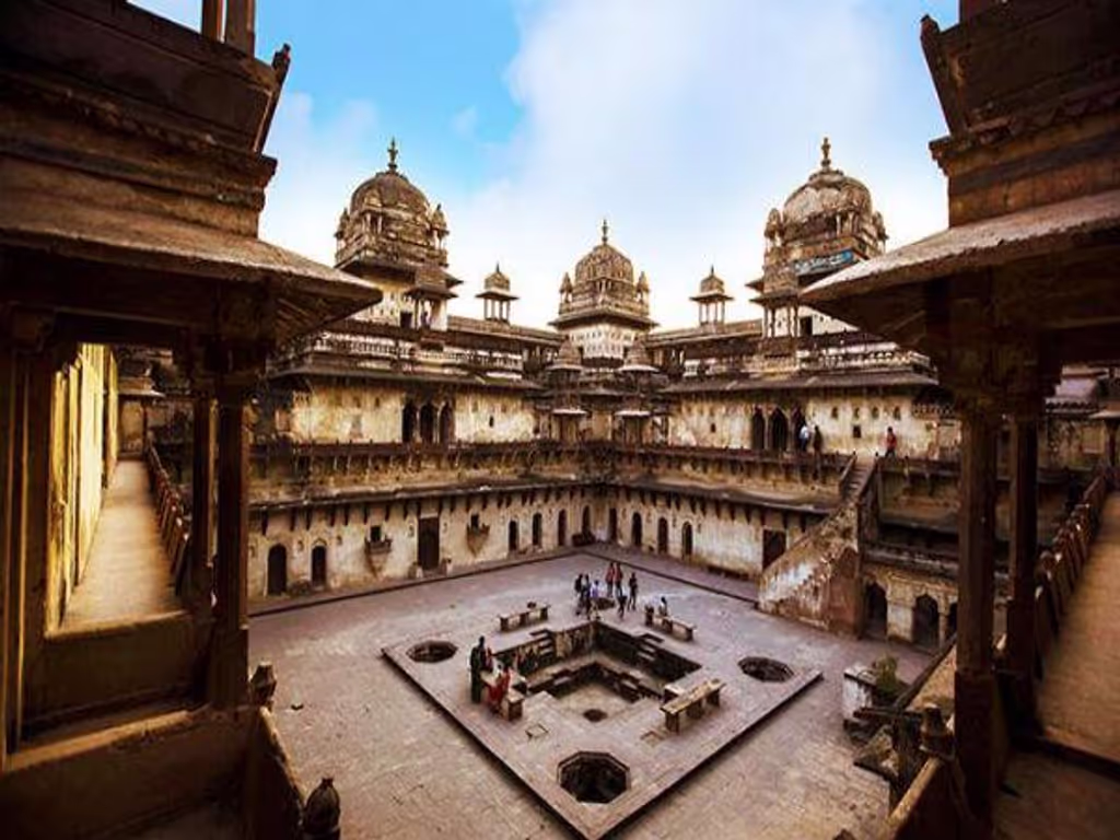 Khajuraho Private Tour - Orchha Place