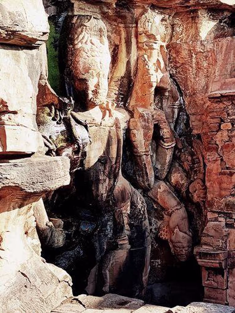 Khajuraho Private Tour - Neelkanth Temple