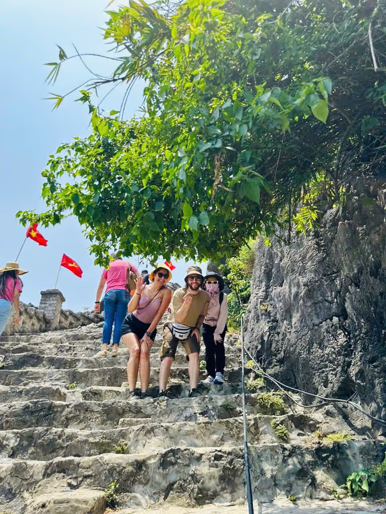 Hanoi Private Tour - Mua Cave