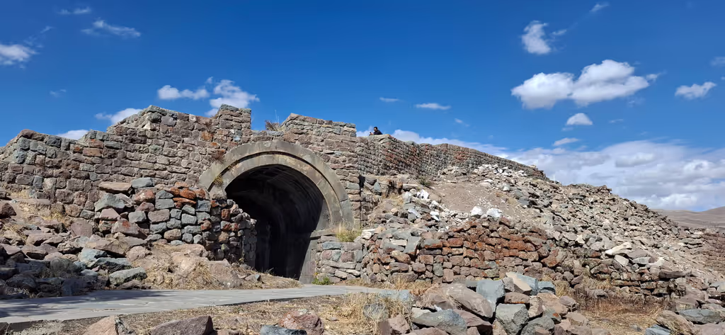 Yerevan Private Tour - Smbataberd Fortress