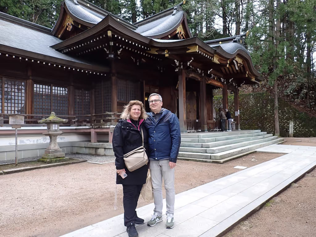 Gifu Private Tour - Sakurayama Hachimangu Shrine