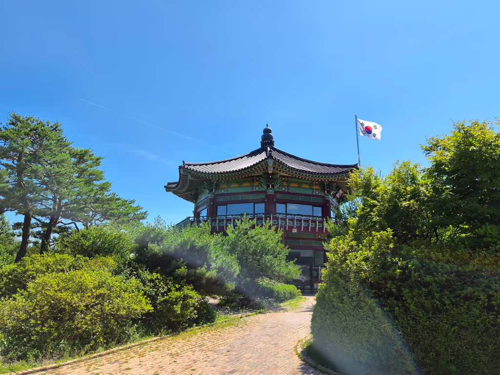 Seoul Private Tour - Bugak Palgakjeong Pavilion