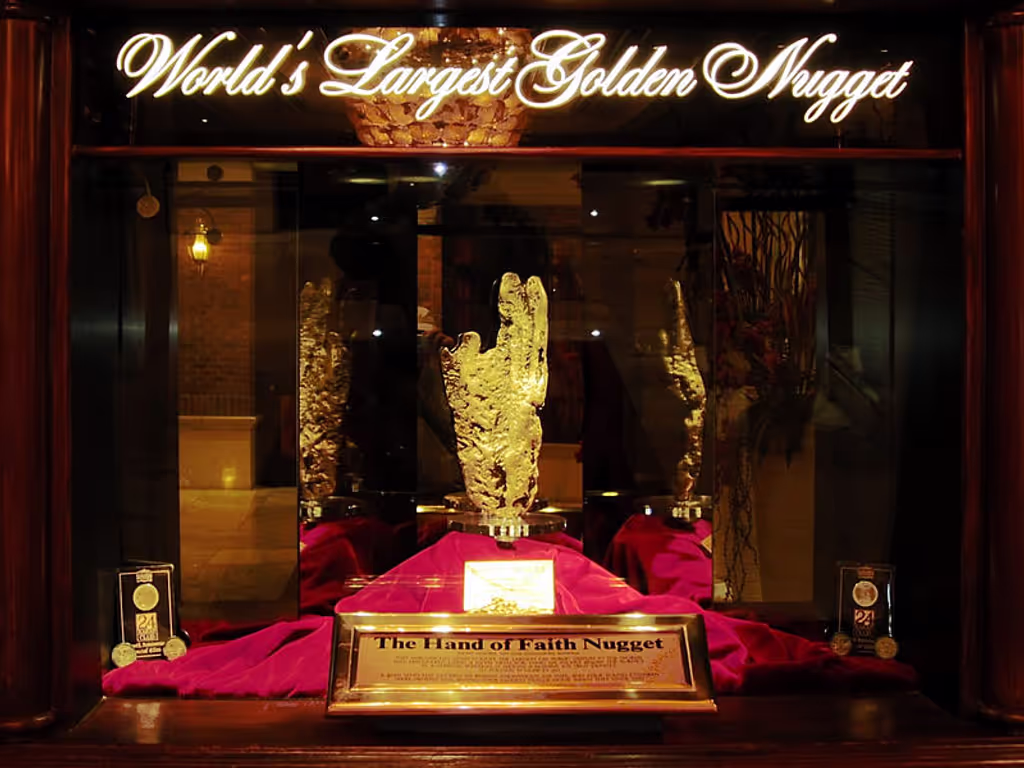 Las Vegas Private Tour - Hand of Faith