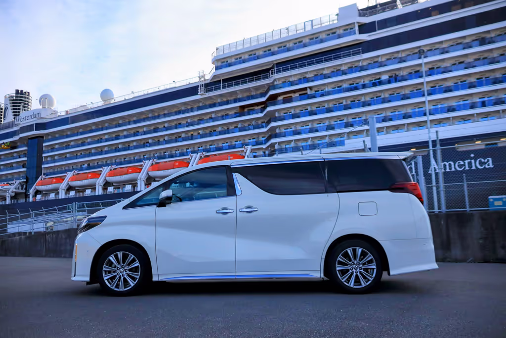 Kochi Private Tour - Toyota Luxury Minivan