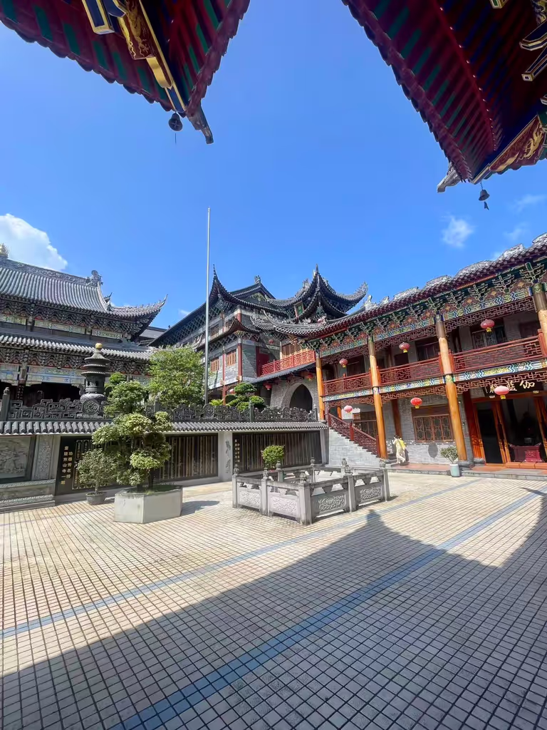 Shenzhen Private Tour - Dongshan Temple