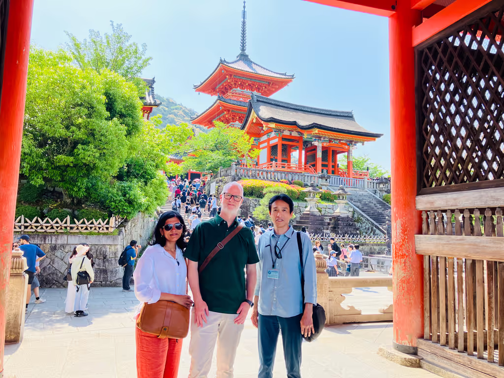 Kyoto Private Tour - Kiyomizu-dera Temple from the Nio-Gate