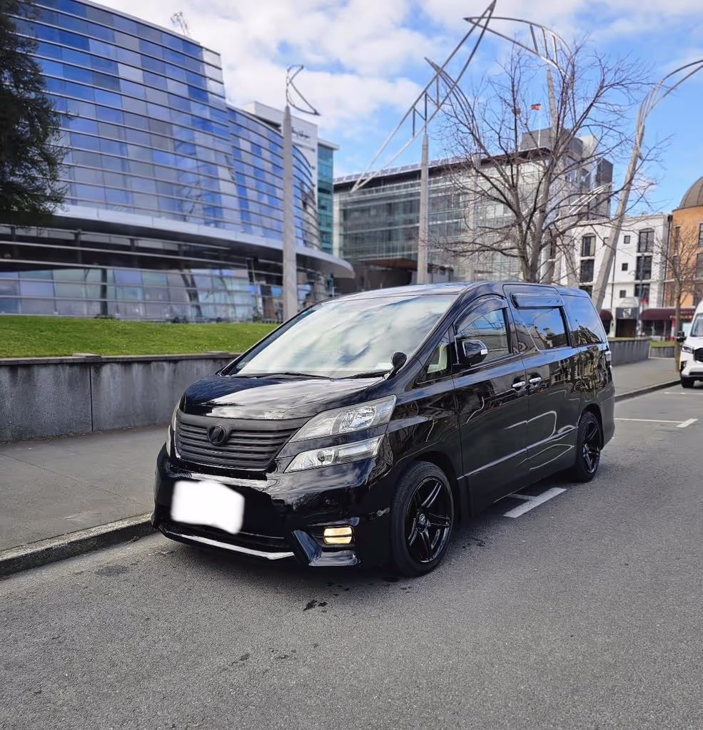 Christchurch Private Tour - Toyota alphard