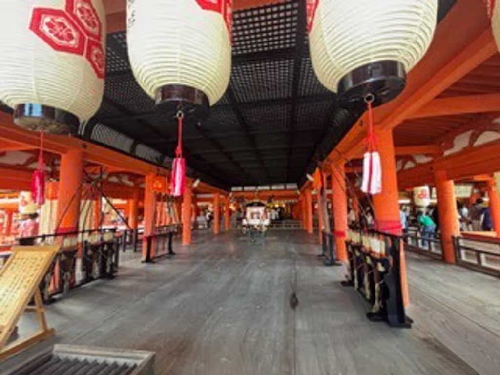 Hiroshima Private Tour - UNESCO World Heritage Site Itsukushima Shrine