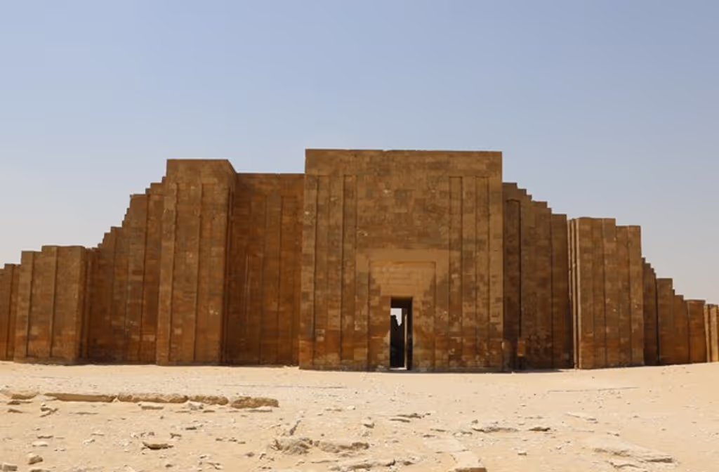 Giza Private Tour - The majestic entrance wall and colonnade