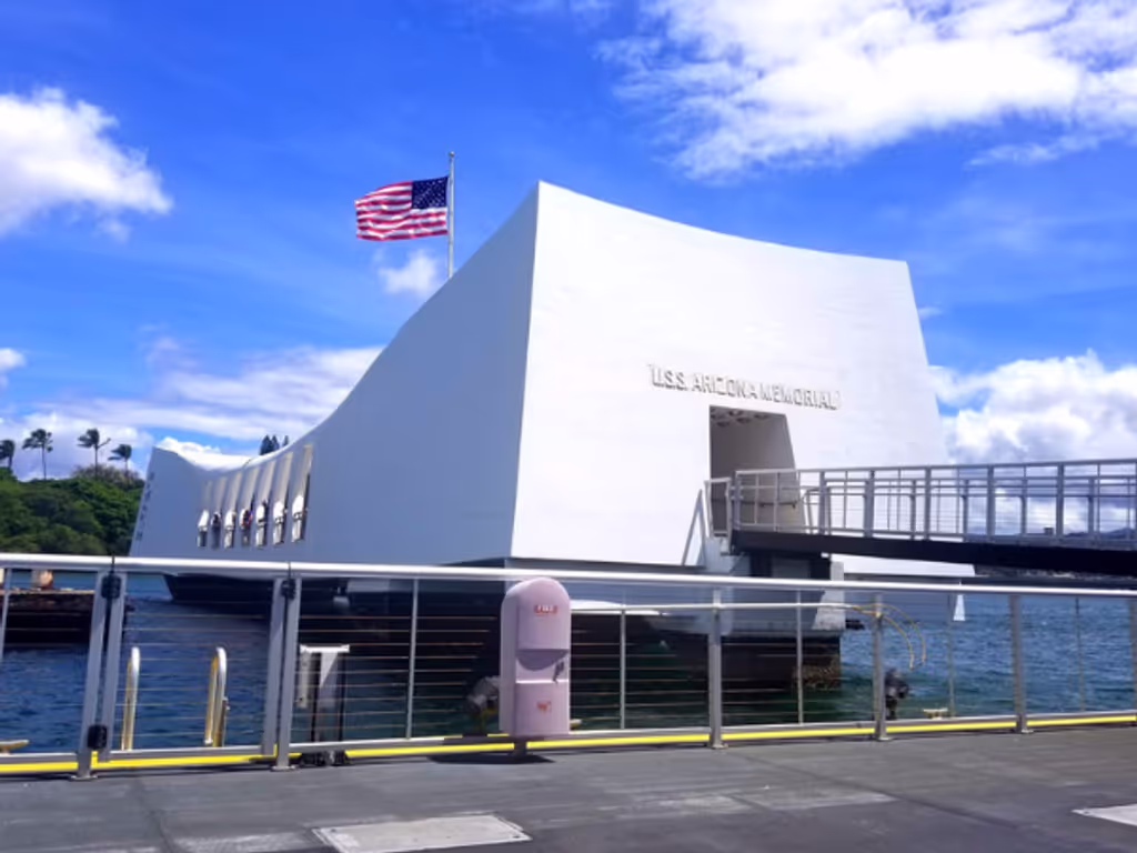 Honolulu Private Tour - USS Arizona Memorial at Pearl Harbor