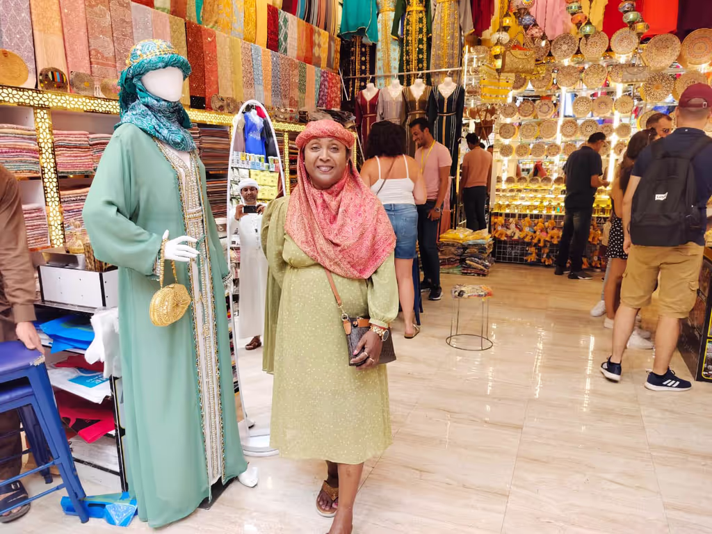 Sharjah Private Tour - Dubai Gold Souk