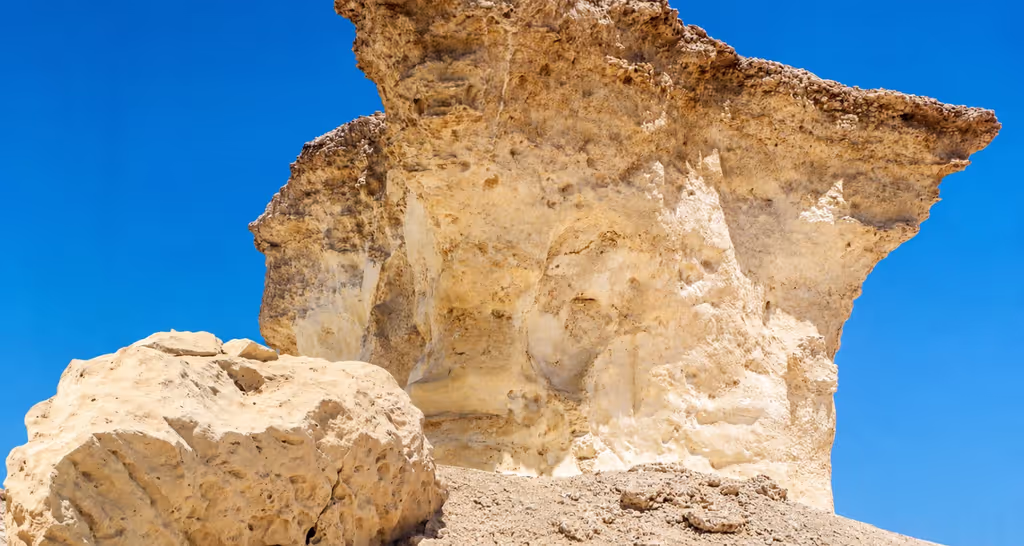 Doha Private Tour - Natural limestone formations of Zekreet