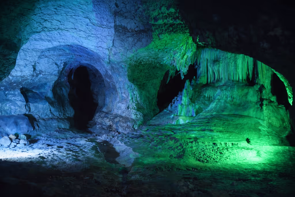 Veliko Turnovo Private Tour - Bacho Kiro Cave