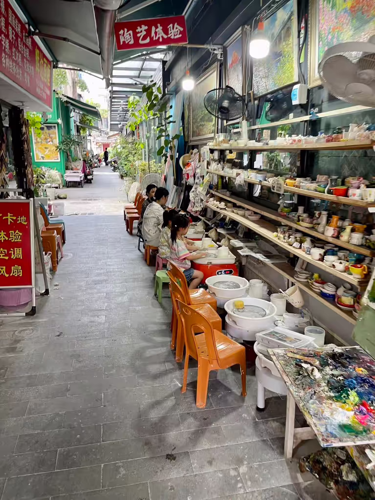 Shenzhen Private Tour - Dafen Oil Painting Village
