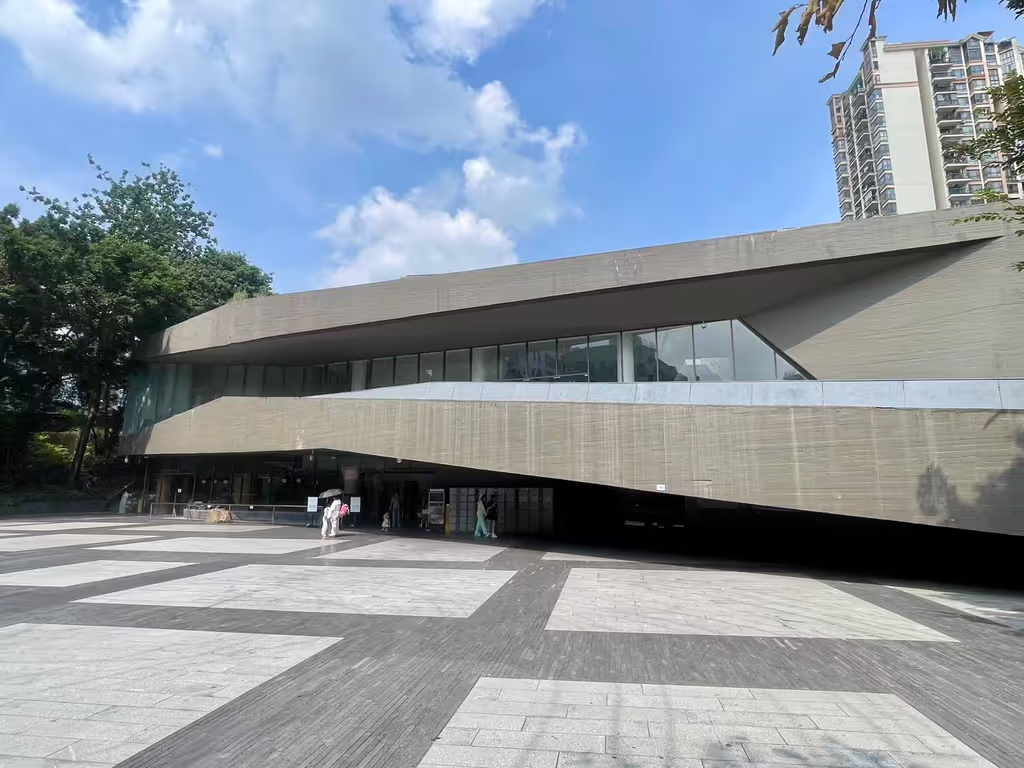 Shenzhen Private Tour - Dafen Oil Painting Village