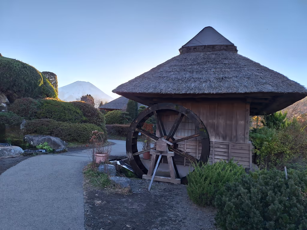 Yamanashi Private Tour - Oshino Hakkai Water Wheel
