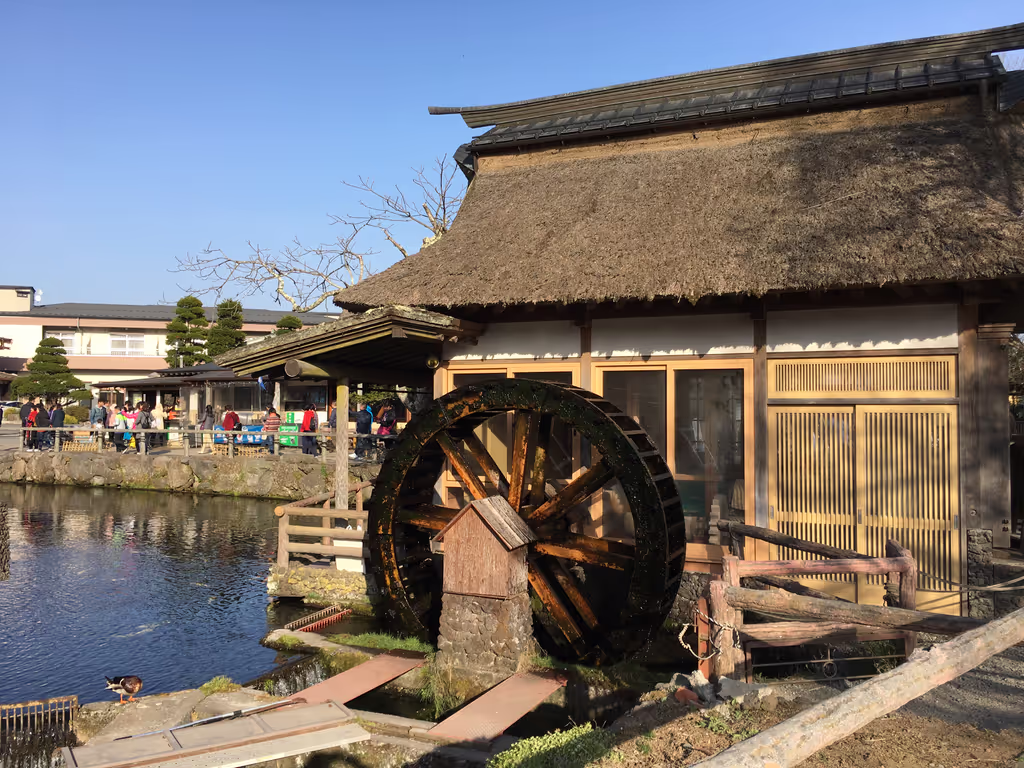 Yamanashi Private Tour - Oshino Hakkai Pond with a Water Wheel