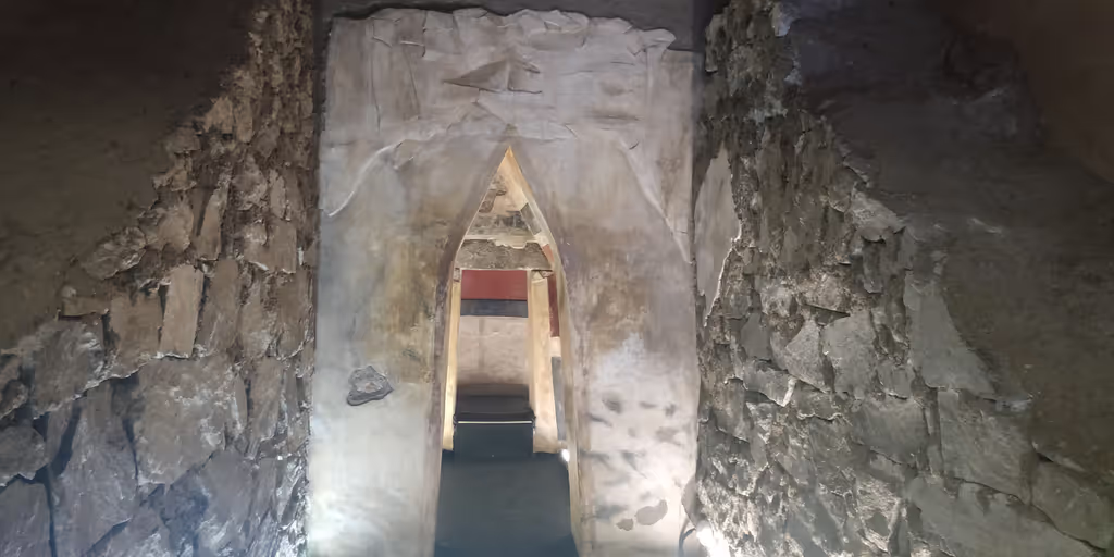 Veliko Turnovo Private Tour - Kazanlak Tomb