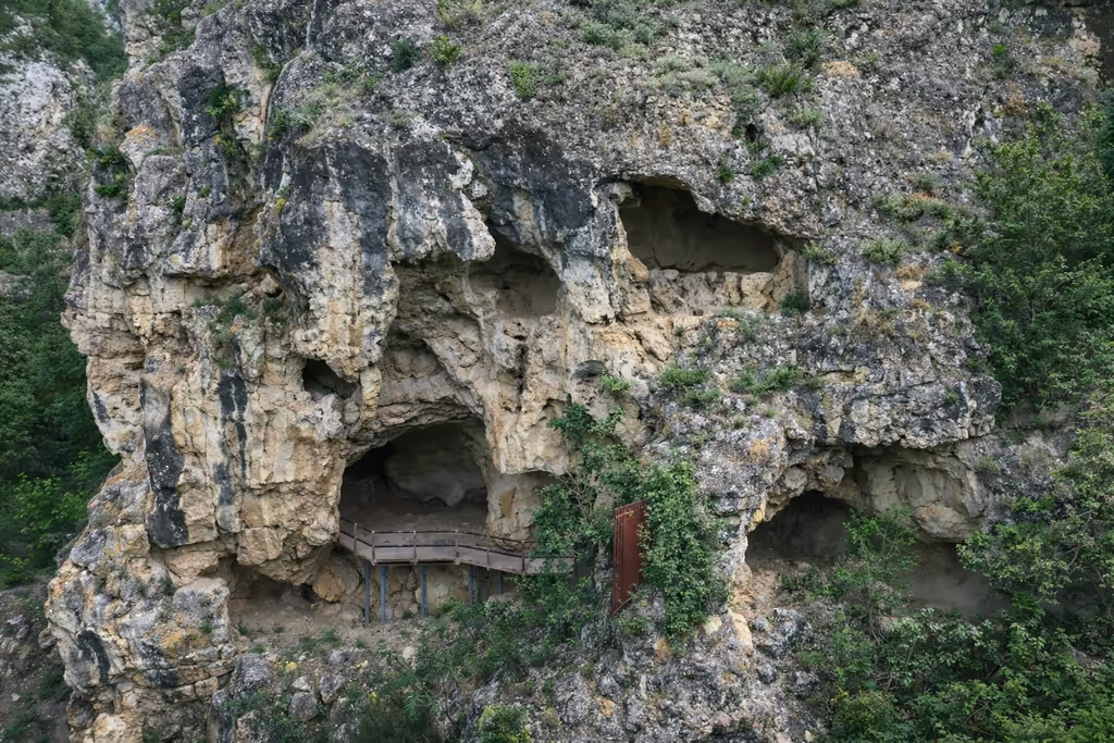 Veliko Turnovo Private Tour - Orlova Chuka Cave