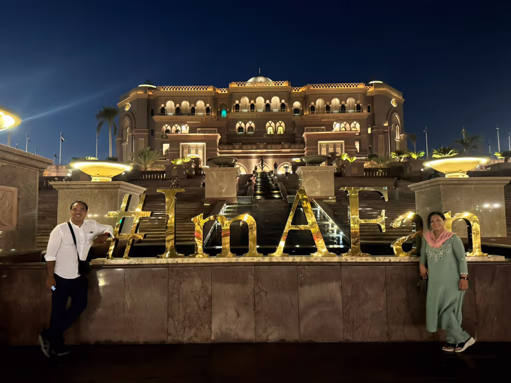 Abu Dhabi Private Tour - Emirates Palace Abu Dhabi