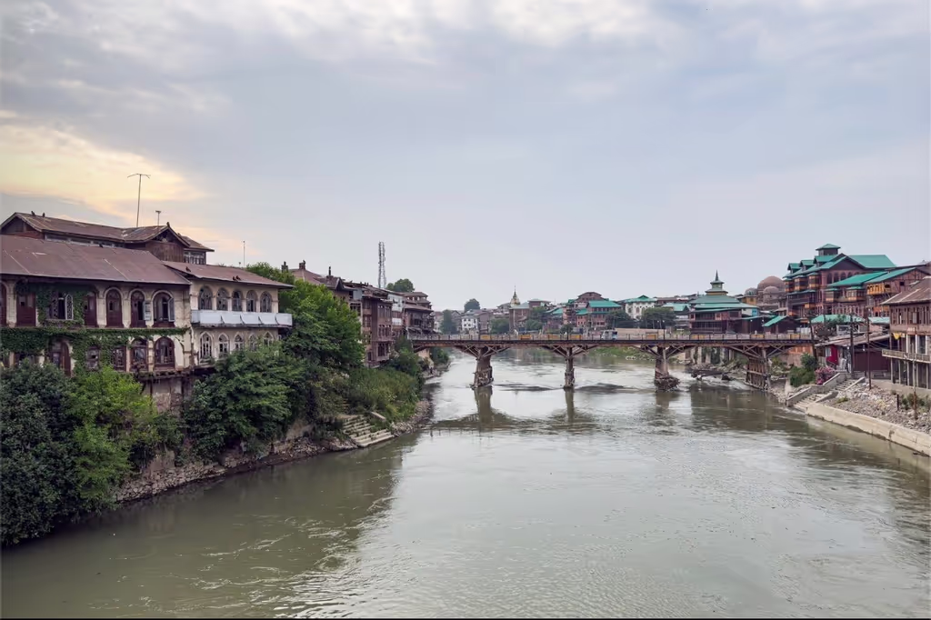 Jammu and Kashmir Private Tour - 