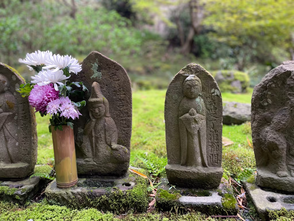 Kamakura Private Tour - Stone Buddha statue in Hokokuji's garden
