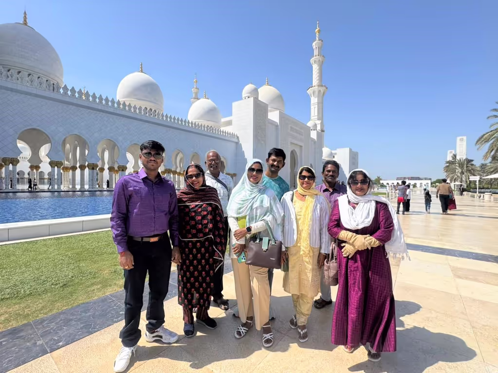 Dubai Private Tour - Sheikh Zayed Grand Mosque