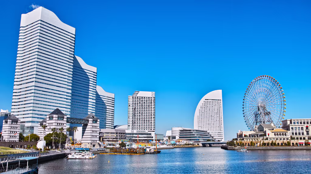 Yokohama Private Tour - Minato Mirai by day — Landmark Tower and the Cosmo