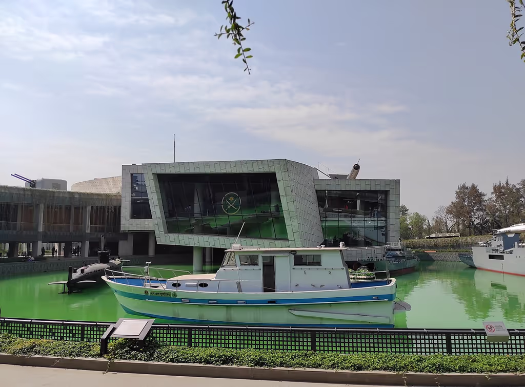 Dhaka Private Tour - Bangladesh Military Museum