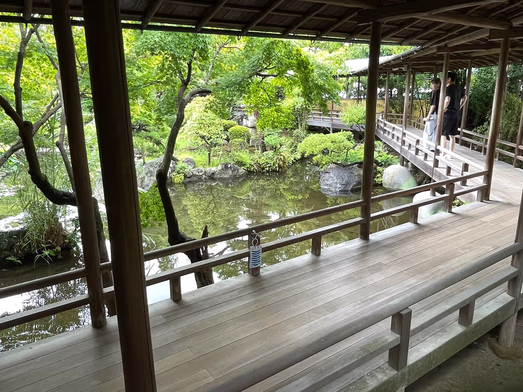 Tokyo Private Tour - Walking corridor for the garden