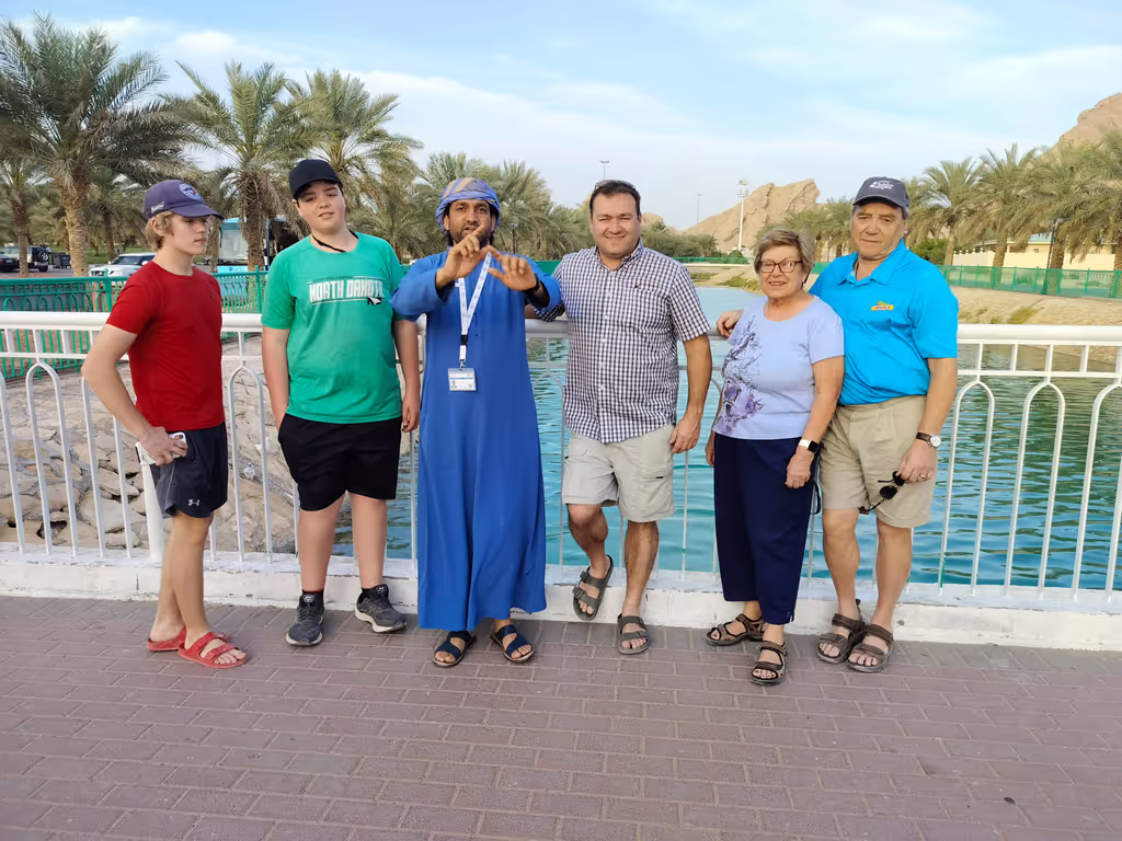 Abu Dhabi Private Tour - Green Mubazzarah