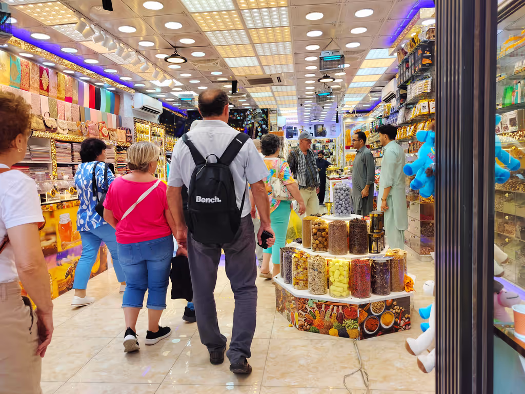 Abu Dhabi Private Tour - Souk Al Bawadi