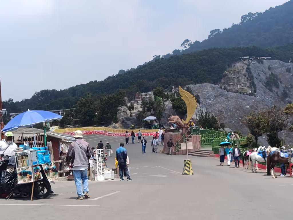 Bandung Private Tour - Takuban perahu