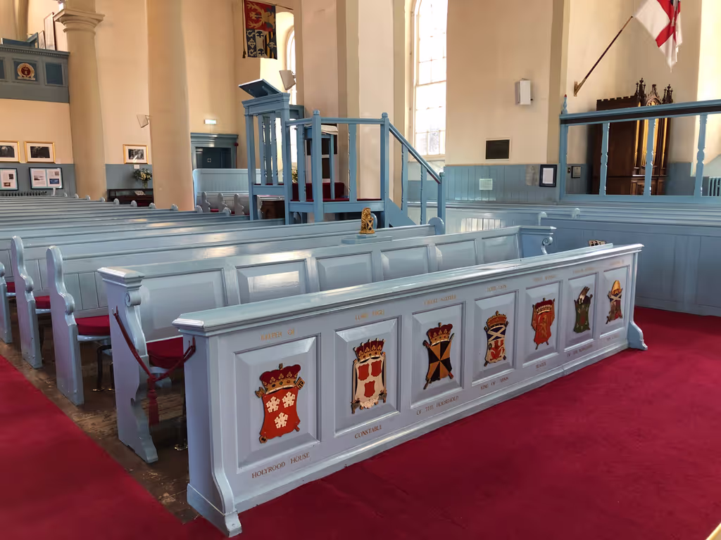 Edinburgh Private Tour - Pews, Canongate Kirk