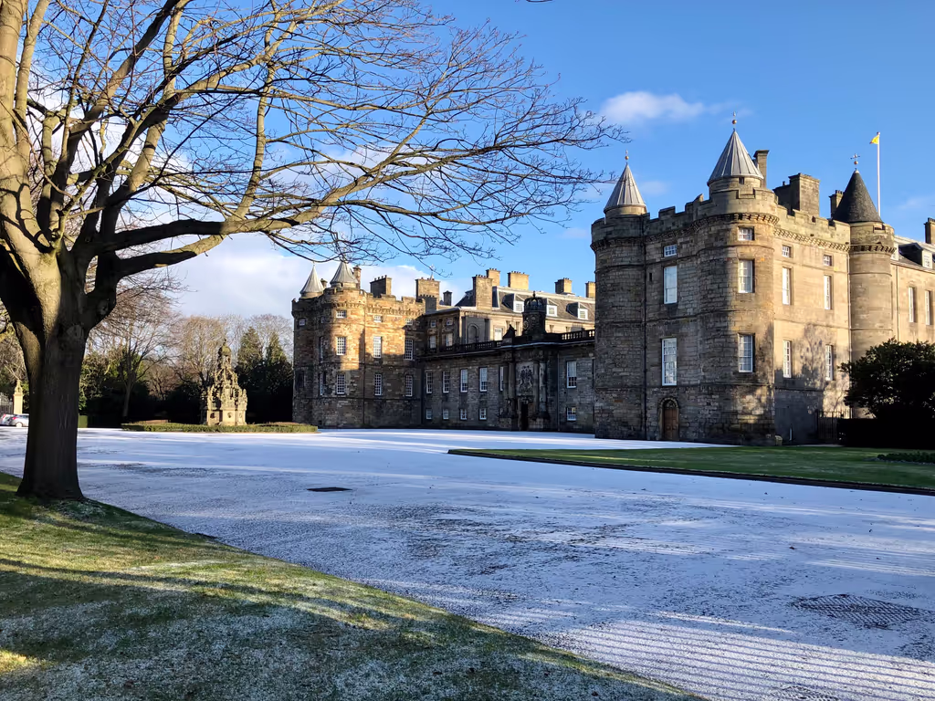 Edinburgh Private Tour - The Palace of Holyroodhouse, Edinburgh