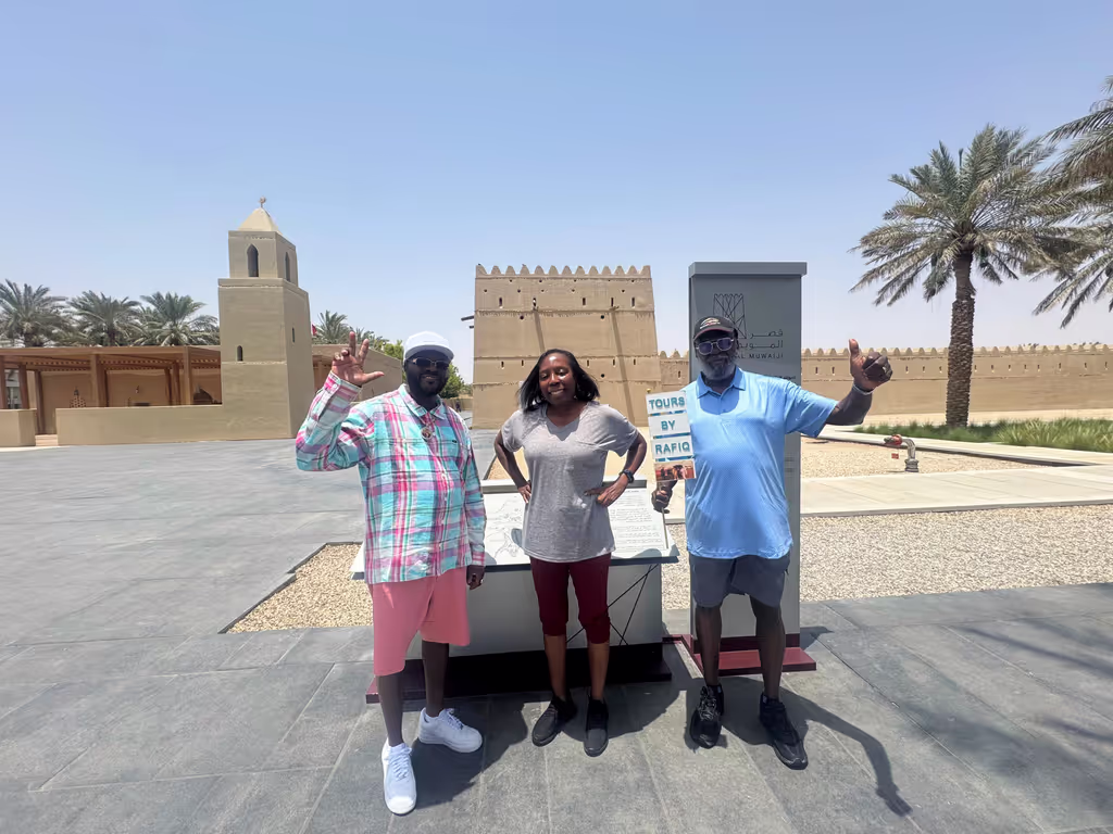 Abu Dhabi Private Tour - Qasr Al Muwaiji