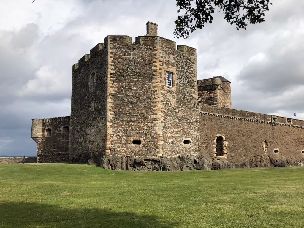 Edinburgh Private Tour - Blackness Castle, the ship that never sailed.