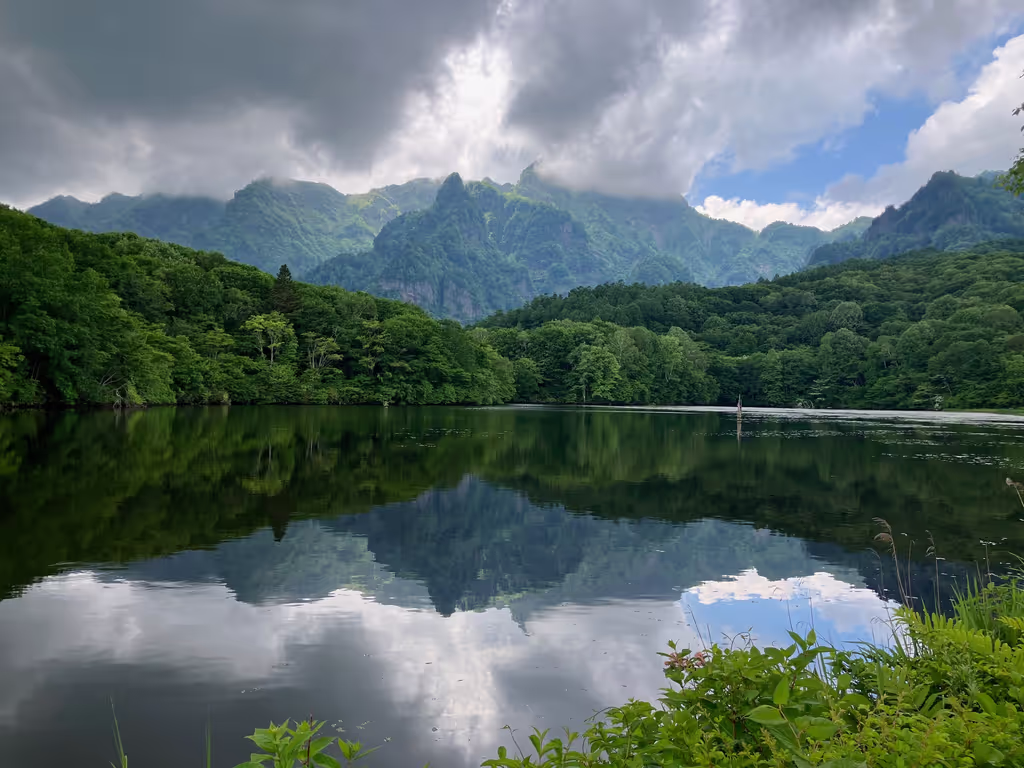 Nagano Private Tour - Kagami-ike ("Mirror Lake")