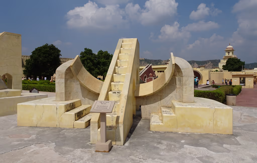 Jaipur Private Tour - Jantar Mantar Jaipur’s astronomical marvel