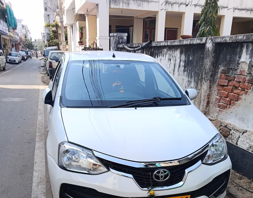 Jaipur Private Tour - Toyota Etios comfortable travel for 1–2 guests